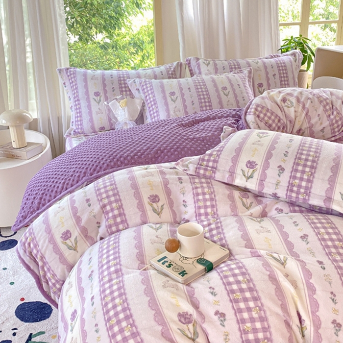 91家纺网 家纺一手货源 找家纺 赫梵茜 2024新款高克重安抚豆豆被套加厚牛奶绒床盖加厚牛奶绒夹棉床笠四件套 小春日和