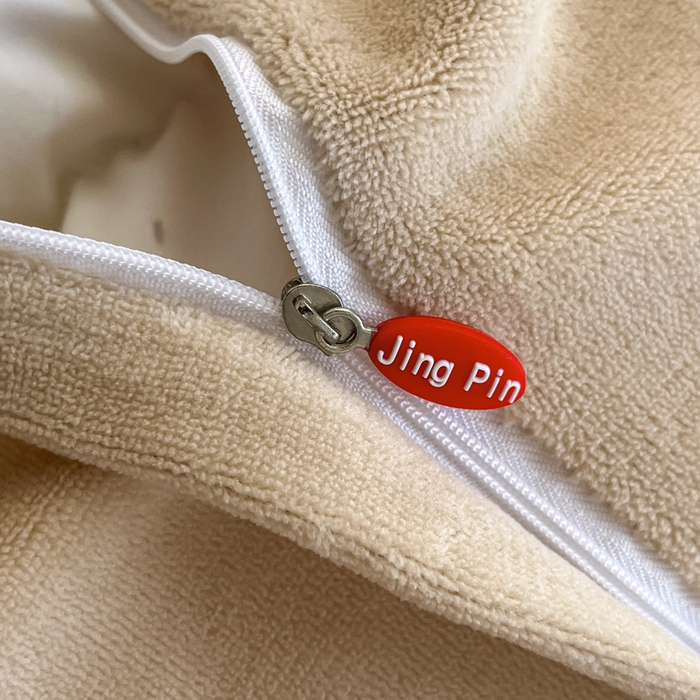 91家纺网 家纺一手货源 找家纺 晚依家纺 2024新款230g纯色立体雕花牛奶绒四件套贝壳边加厚保暖定制定做 香榭格调-雨水蓝