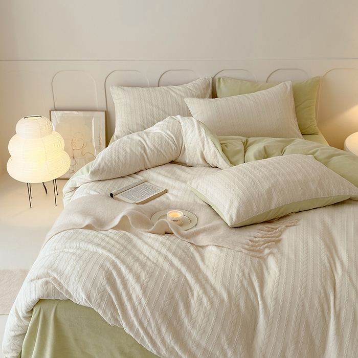 91家纺网 家纺一手货源 找家纺 2024新款雕花绒牛奶绒四件套--麦穗系列 麦穗奶白绿