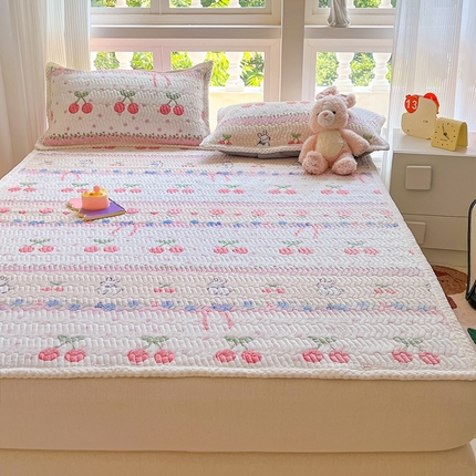 91家纺网 家纺一手货源 找家纺 川悦生活 2024新款A类印花雪花绒床垫加厚绒保暖床护垫 床垫樱桃啵啵