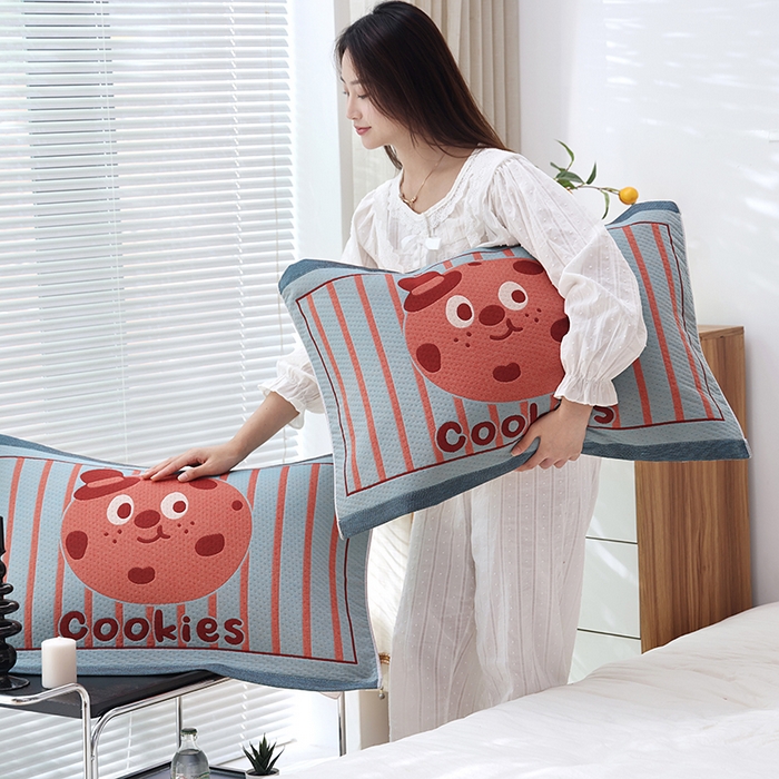 91家纺网 家纺一手货源 找家纺 朴尔家纺-毛巾被 2024年新款卡通定位纯棉四层纱布枕巾 巧克力饼-红