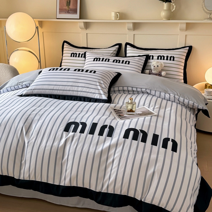 91家纺网 家纺一手货源 找家纺 花沐家居 2024新款亲肤云朵棉四件套加厚印花高克重磨毛四件套直播爆款 条纹灰