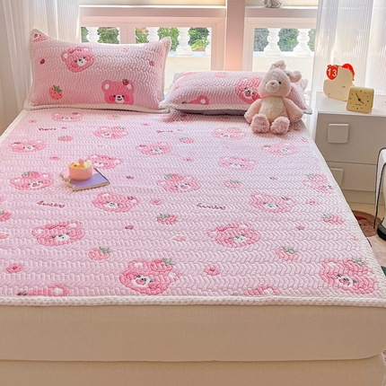 91家纺网 家纺一手货源 找家纺 川悦生活 2024新款A类印花雪花绒床垫加厚绒保暖床护垫 床垫甜系粉熊