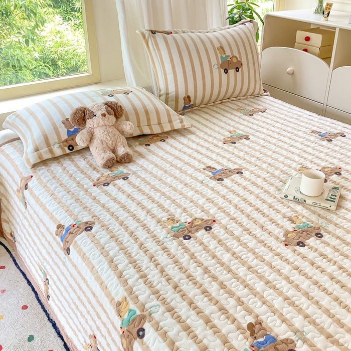 91家纺网 家纺一手货源 找家纺 赫梵茜 2024新款高克重安抚豆豆被套牛奶绒夹棉床盖四件套 萝卜小兔