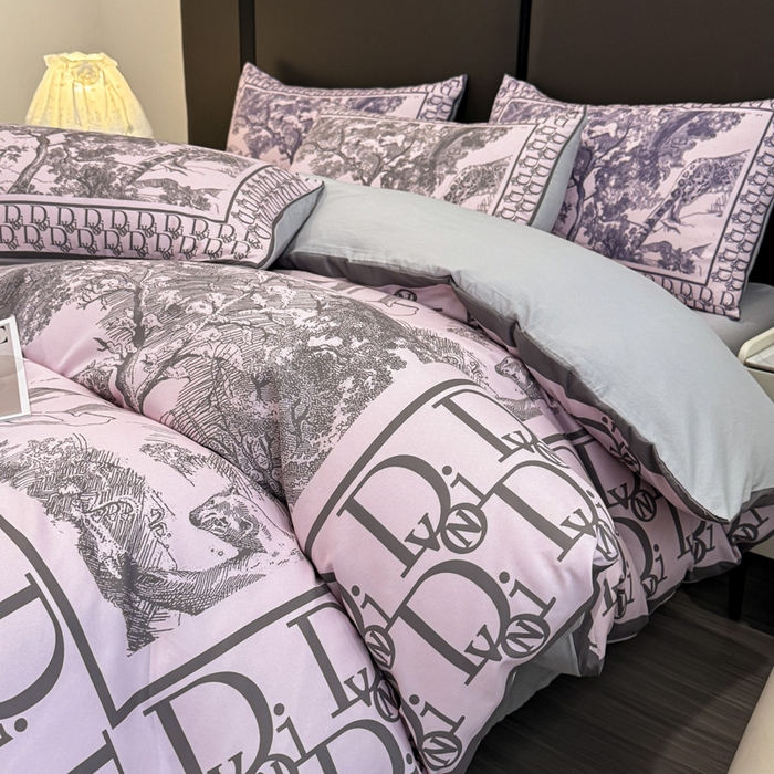 91家纺网 家纺一手货源 找家纺 花沐家居 2024新款亲肤云朵棉四件套加厚印花高克重磨毛四件套直播爆款 灰粉迪