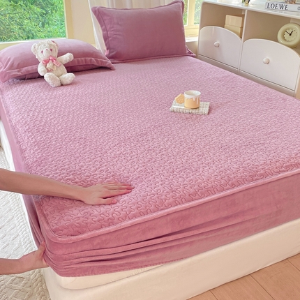 赫梵茜 2024新款高克重安抚豆豆被套牛奶绒夹棉床笠四件套 新款豆沙