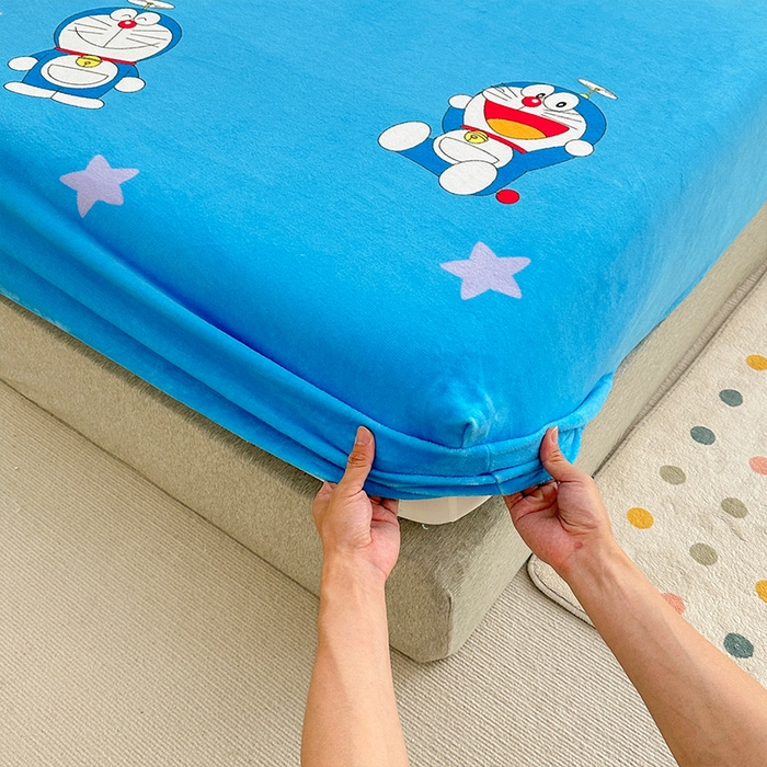 91家纺网 家纺一手货源 找家纺 ds生活馆 2026新款大版数码印花牛奶绒单床笠 晚安叮当