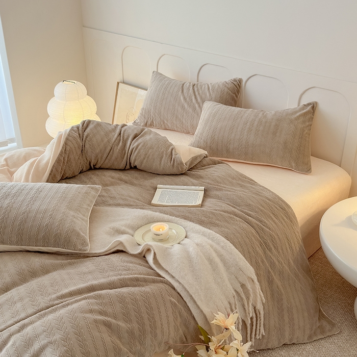 91家纺网 家纺一手货源 找家纺 2024新款雕花绒牛奶绒四件套--麦穗系列 麦穗咖黄