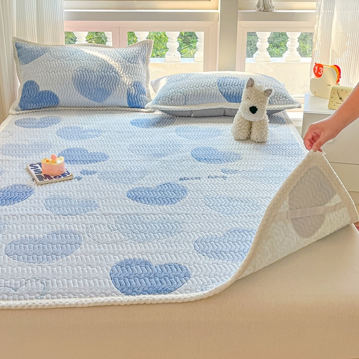 91家纺网 家纺一手货源 找家纺 川悦生活 2024新款A类印花雪花绒床垫加厚绒保暖床护垫 床垫青色岁月