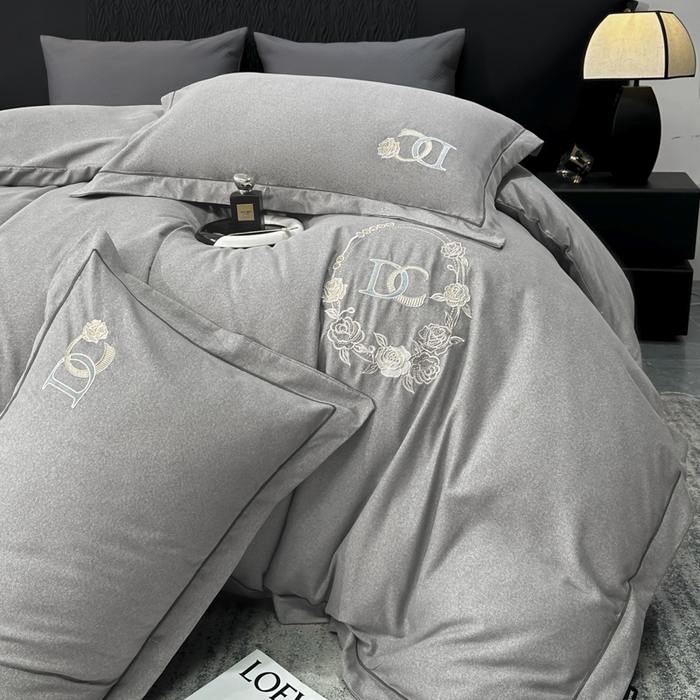 91家纺网 家纺一手货源 找家纺 宜家坊 2024新款加厚肌理纹碳素磨毛刺绣四件套-邂逅系列 邂逅-典雅灰