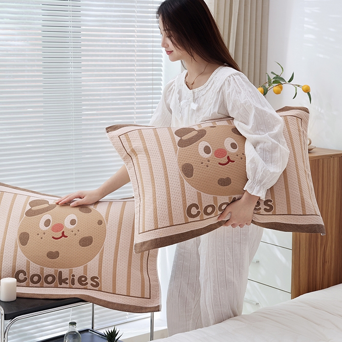 91家纺网 家纺一手货源 找家纺 朴尔家纺-毛巾被 2024年新款卡通定位纯棉四层纱布枕巾 巧克力饼-咖