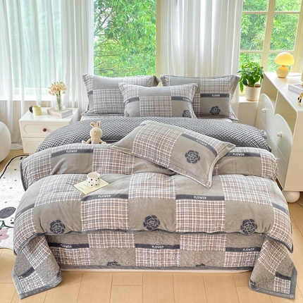 91家纺网 家纺一手货源 找家纺 赫梵茜 2024新款高克重安抚豆豆被套牛奶绒夹棉床盖四件套 山茶花