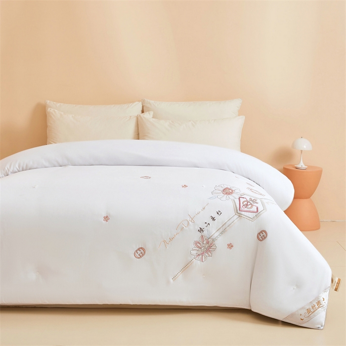 91家纺网 家纺一手货源 找家纺 （总）美伦美 2024新款全棉臻品手工订花被芯冬被春秋冬被夏被 