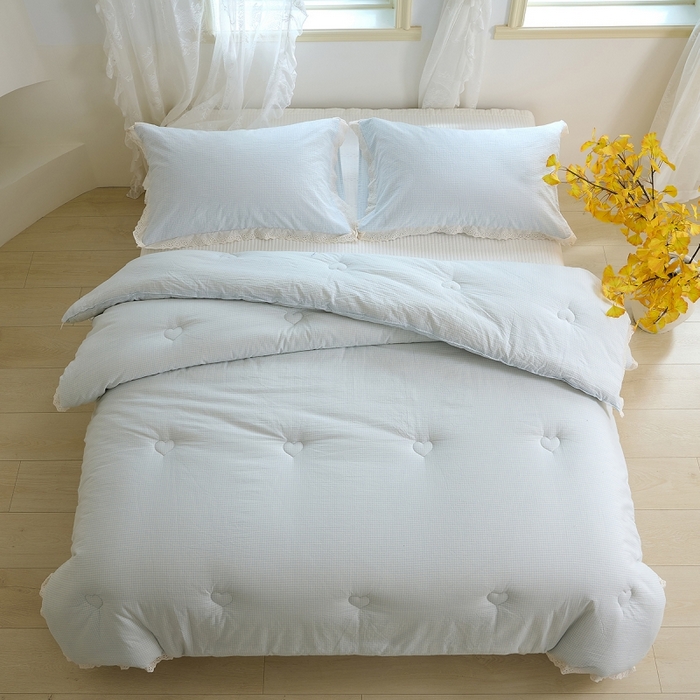 91家纺网 家纺一手货源 找家纺 久典家居 2024新款A类全棉色织水洗棉花边款大豆被 糖果蓝