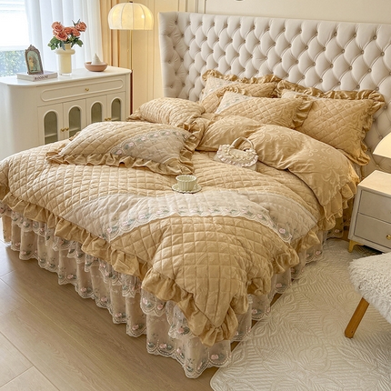 网红馆（ck家纺） 2025新款高克重天鹅绒刺绣床裙四件套-花语秘境 花语秘境-浅卡其