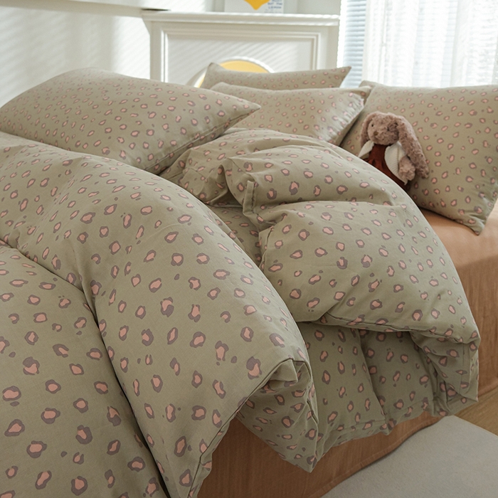 91家纺网 家纺一手货源 找家纺 麦伦家居 2024秋冬新款A类全棉有氧双层纱四件套 豹纹绿