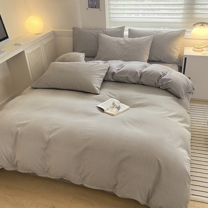 91家纺网 家纺一手货源 找家纺 慕尚家纺 2025新款原棉磨毛四件套单被套系列-四件套 细条雅致灰
