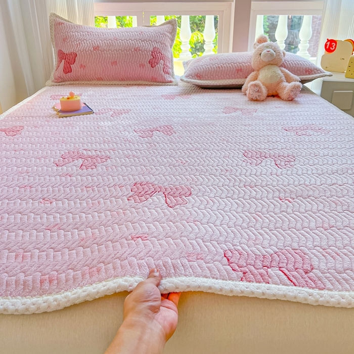 91家纺网 家纺一手货源 找家纺 川悦生活 2024新款A类印花雪花绒床垫加厚绒保暖床护垫 床垫暖暖蝴蝶结