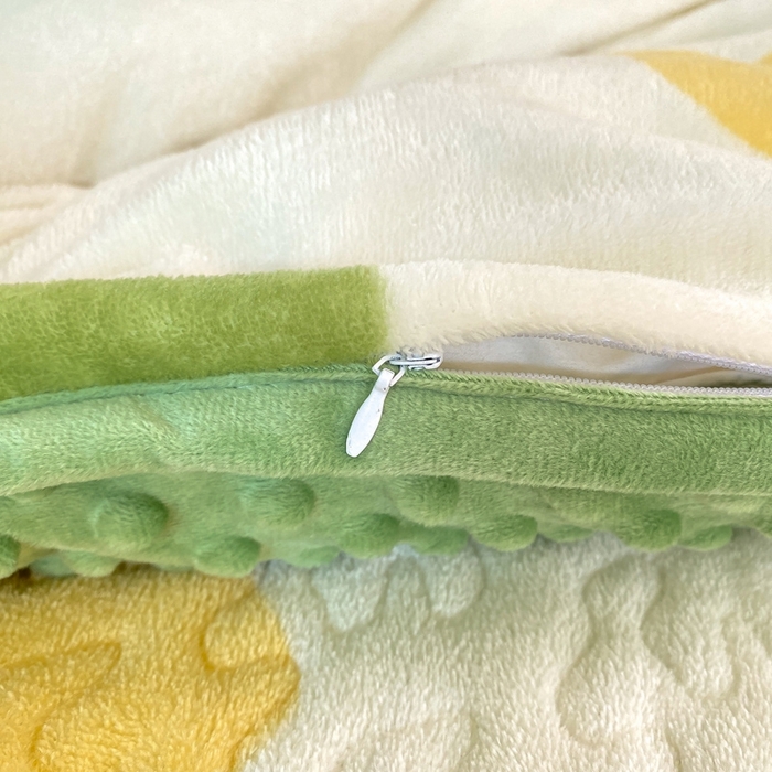 91家纺网 家纺一手货源 找家纺 赫梵茜 2024新款高克重安抚豆豆被套牛奶绒夹棉床盖四件套 爱心恐龙