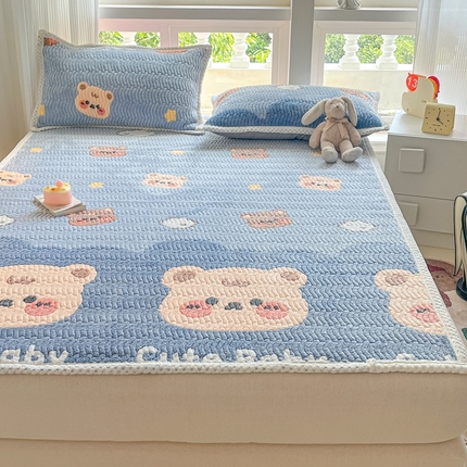 91家纺网 家纺一手货源 找家纺 川悦生活 2024新款A类印花雪花绒床垫加厚绒保暖床护垫 床垫熊小巴