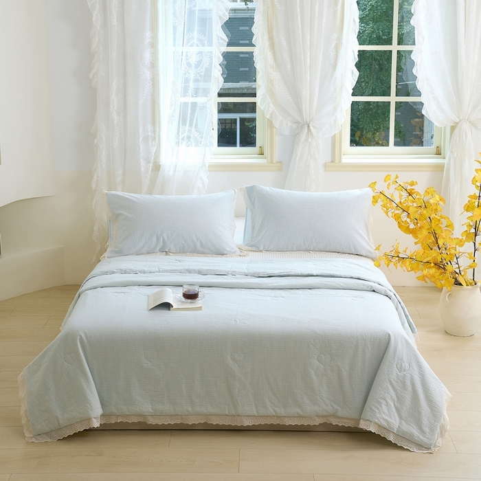 91家纺网 家纺一手货源 找家纺 久典家居 2024新款A类全棉色织水洗棉花边款大豆被 糖果蓝