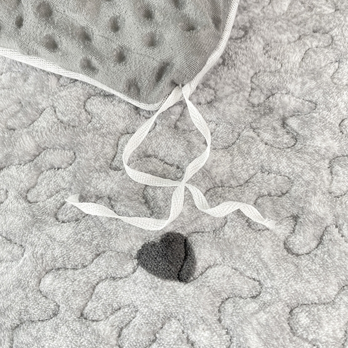 91家纺网 家纺一手货源 找家纺 赫梵茜 2024新款高克重安抚豆豆被套加厚牛奶绒床盖加厚牛奶绒夹棉床笠四件套 灰色爱心