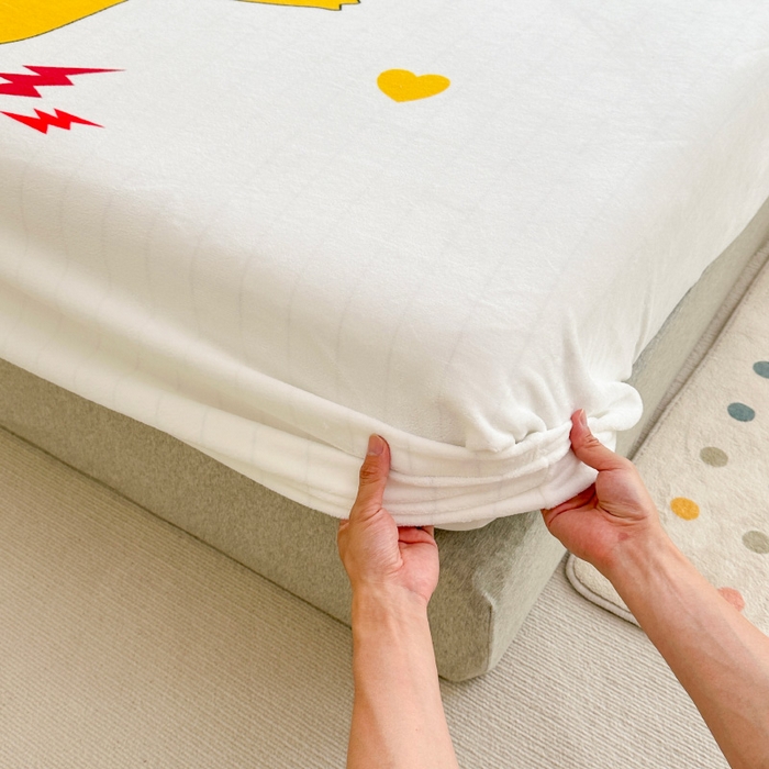 91家纺网 家纺一手货源 找家纺 ds生活馆 2026新款大版数码印花牛奶绒单床笠 开心皮卡