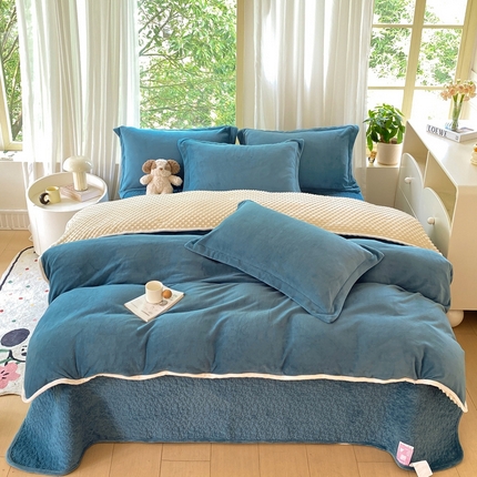 赫梵茜 2024新款高克重安抚豆豆被套牛奶绒夹棉床盖四件套 新款蔚蓝