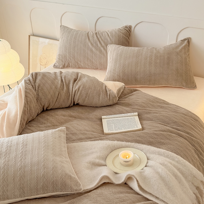 91家纺网 家纺一手货源 找家纺 2024新款雕花绒牛奶绒四件套--麦穗系列 麦穗咖黄