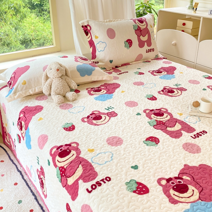 91家纺网 家纺一手货源 找家纺 赫梵茜 2024新款高克重牛奶绒夹棉单床盖 甜心熊