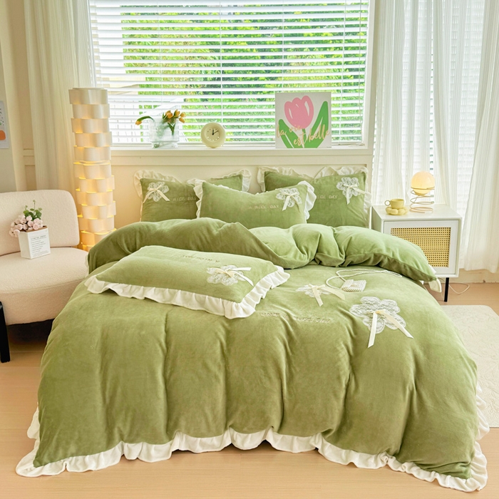 91家纺网 家纺一手货源 找家纺 宜家坊 2024秋冬韩版花边蕾丝刺绣加厚牛奶绒四件套（含无纺布手提袋） 花屿集-绿