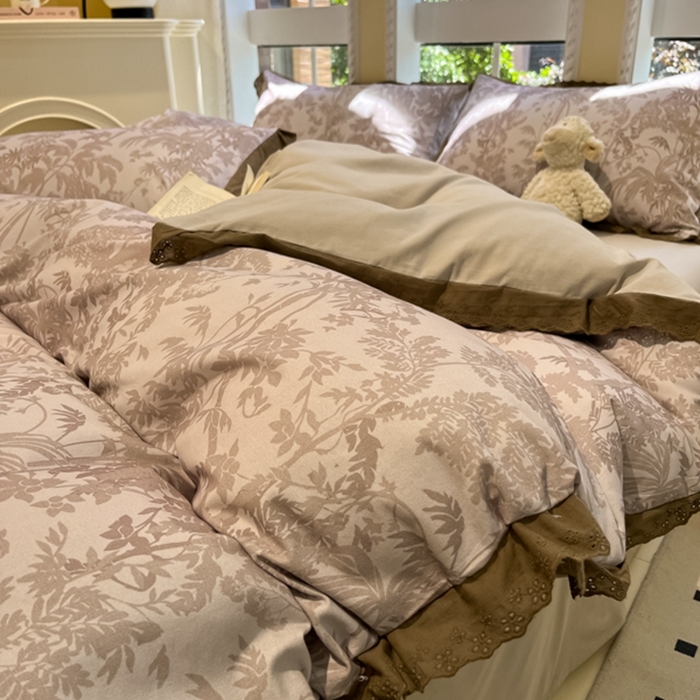 91家纺网 家纺一手货源 找家纺 沐辰 2024新款A类全棉磨毛花边款四件套 花边款-万木峥嵘