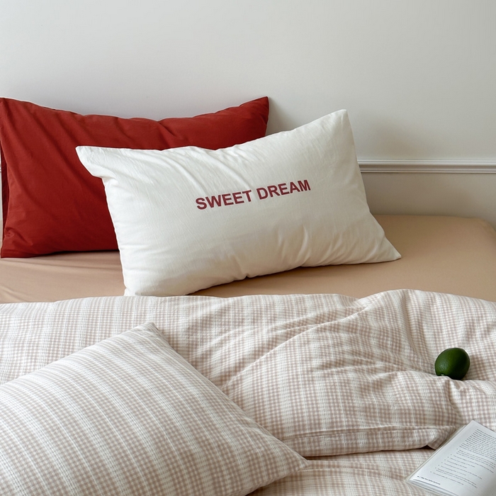 91家纺网 家纺一手货源 找家纺 艾沁家纺 2024新款40S全棉色织水洗提花条纹四件套 花漾-咖（配1只字母枕+1只提花枕）