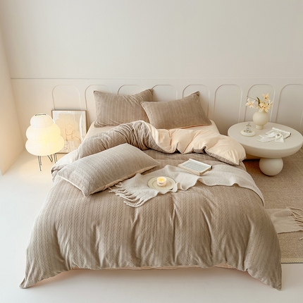 91家纺网 家纺一手货源 找家纺 2024新款雕花绒牛奶绒四件套--麦穗系列 麦穗咖黄