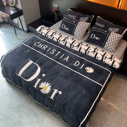 2024新款大版数码印花四件套高克重双面加厚牛奶绒四件套 黑迪