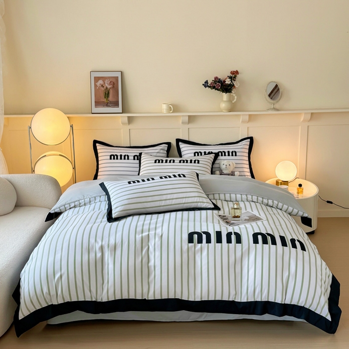 91家纺网 家纺一手货源 找家纺 花沐家居 2024新款亲肤云朵棉四件套加厚印花高克重磨毛四件套直播爆款 条纹绿