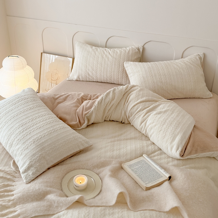 91家纺网 家纺一手货源 找家纺 2024新款雕花绒牛奶绒四件套--麦穗系列 麦穗奶白咖