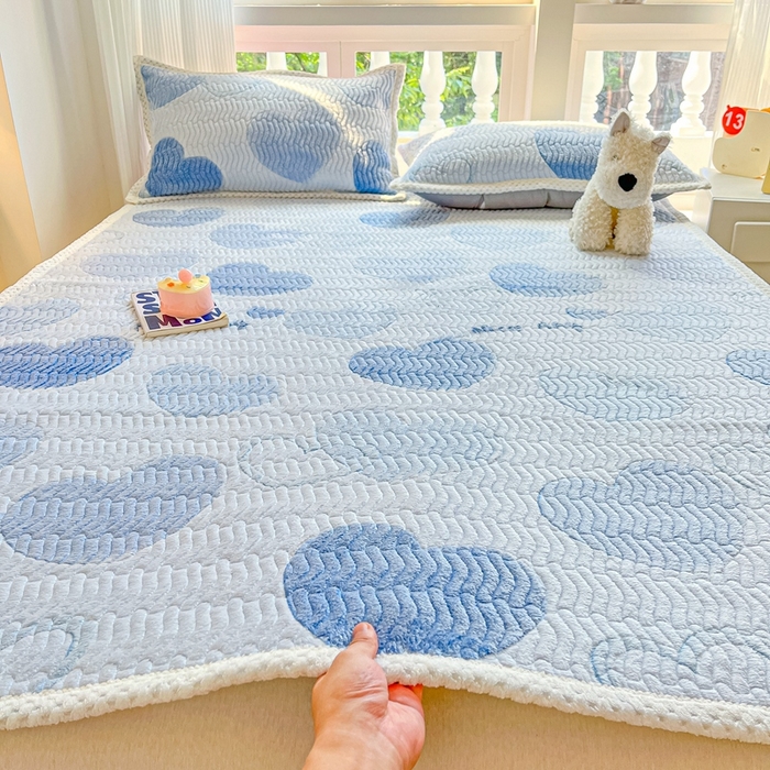 91家纺网 家纺一手货源 找家纺 川悦生活 2024新款A类印花雪花绒床垫加厚绒保暖床护垫 床垫青色岁月