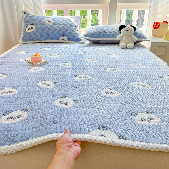 91家纺网 家纺一手货源 找家纺 川悦生活 2024新款A类印花雪花绒床垫加厚绒保暖床护垫 床垫塔丽小熊猫