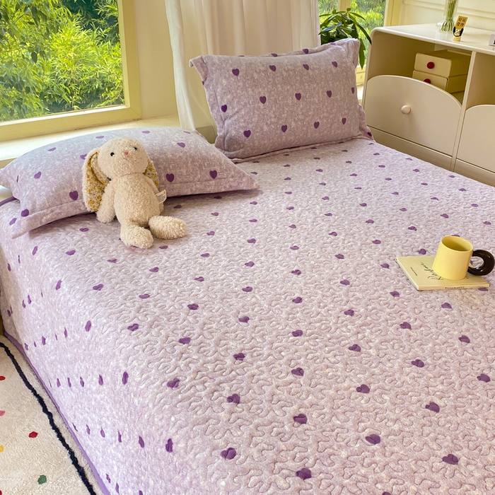 91家纺网 家纺一手货源 找家纺 赫梵茜 2024新款高克重牛奶绒夹棉单床盖 紫爱心