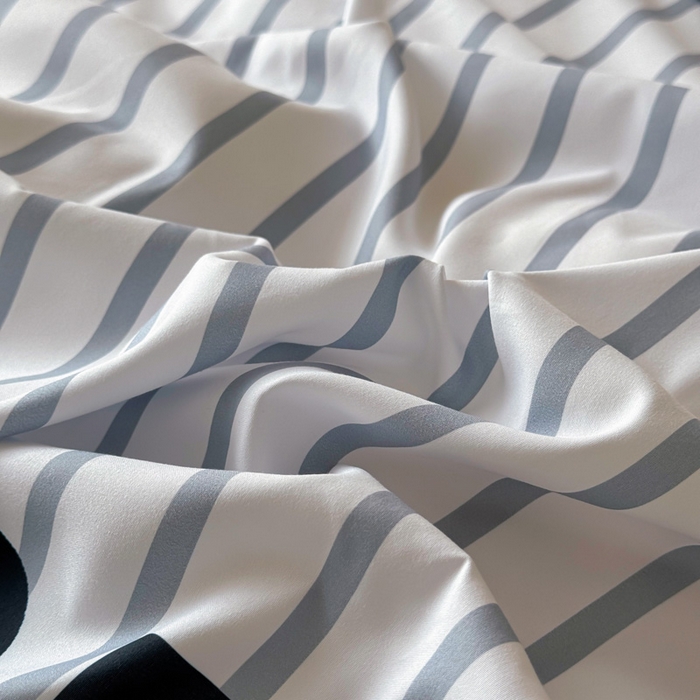 91家纺网 家纺一手货源 找家纺 花沐家居 2024新款亲肤云朵棉四件套加厚印花高克重磨毛四件套直播爆款 条纹灰