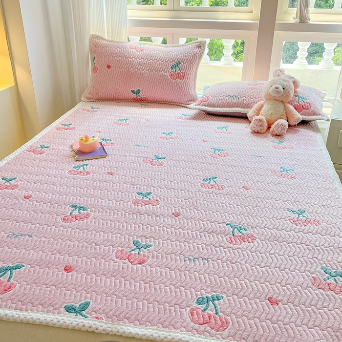 91家纺网 家纺一手货源 找家纺 川悦生活 2024新款A类印花雪花绒床垫加厚绒保暖床护垫 床垫桃心爱语