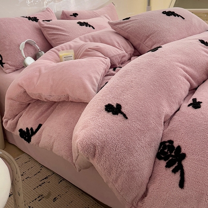 91家纺网 家纺一手货源 找家纺 （总）2024秋冬新款舒棉绒提花牛奶绒四件套