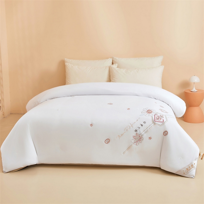 91家纺网 家纺一手货源 找家纺 （总）美伦美 2024新款全棉臻品手工订花被芯冬被春秋冬被夏被 