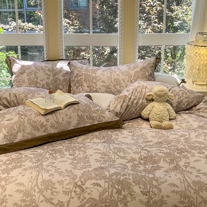 91家纺网 家纺一手货源 找家纺 沐辰 2024新款A类全棉磨毛花边款四件套 花边款-万木峥嵘