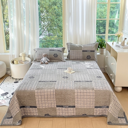 赫梵茜 2024新款高克重牛奶绒夹棉单床盖 山茶花