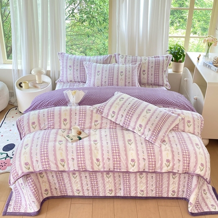 91家纺网 家纺一手货源 找家纺 赫梵茜 2024新款高克重安抚豆豆被套牛奶绒夹棉床盖四件套 小春日和