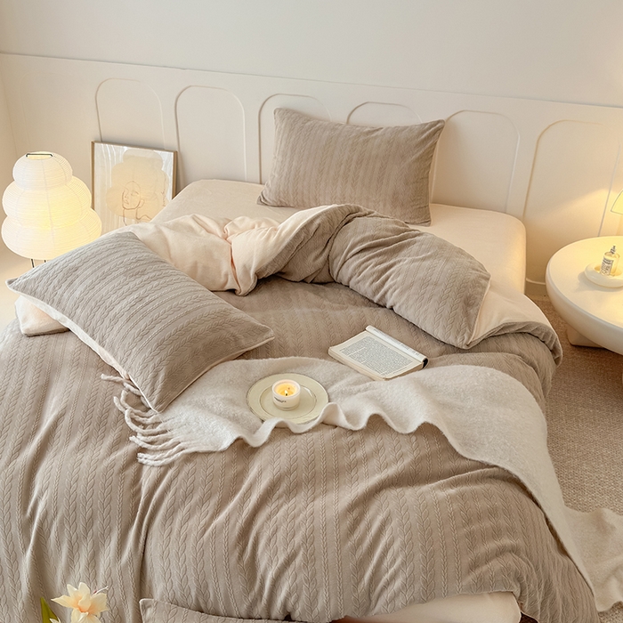 91家纺网 家纺一手货源 找家纺 2024新款雕花绒牛奶绒四件套--麦穗系列 麦穗咖黄