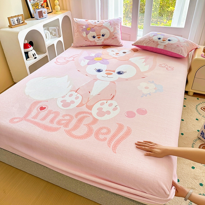 91家纺网 家纺一手货源 找家纺 ds生活馆 2026新款大版数码印花牛奶绒单床笠 玲娜贝尔