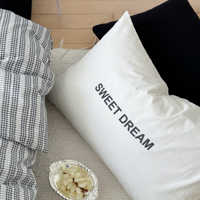 91家纺网 家纺一手货源 找家纺 艾沁家纺 2024新款40S全棉色织水洗提花条纹四件套 花漾-黑（配一对提花枕）